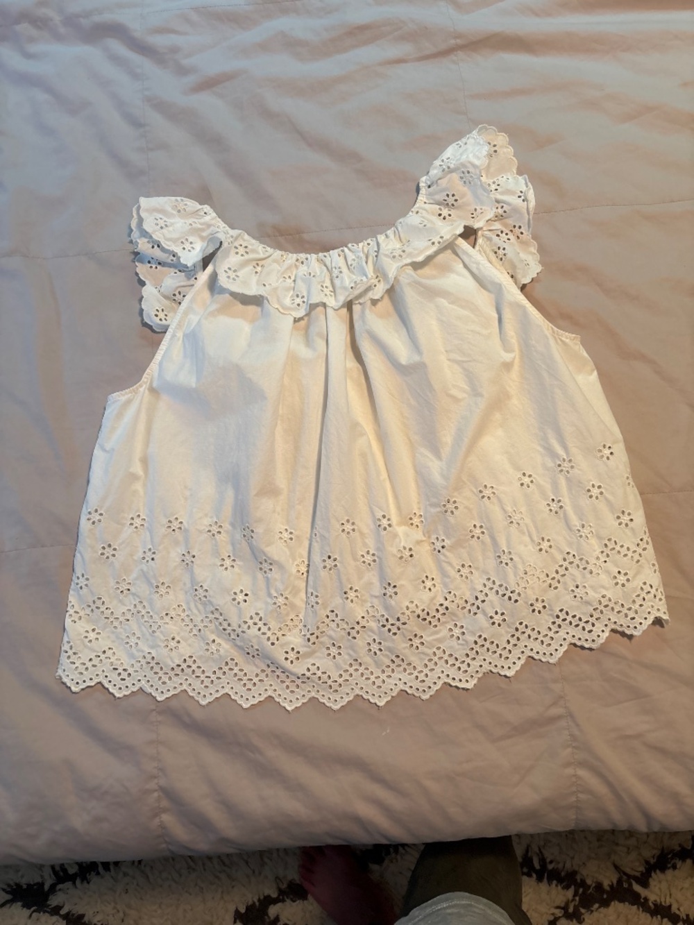 Doen Eyelet Top - Picture 11 of 16